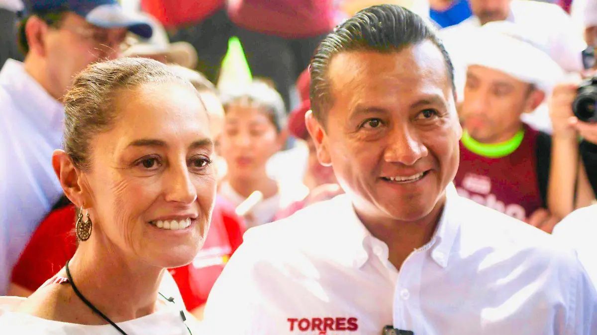 Carlos Torres Piña en encuentro ciudadano